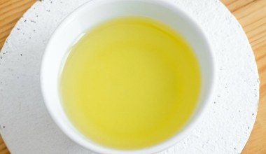 Ten olej jest wciąż mało popularny. Wzmacnia kości, regeneruje tkanki i zapobiega miażdżycy