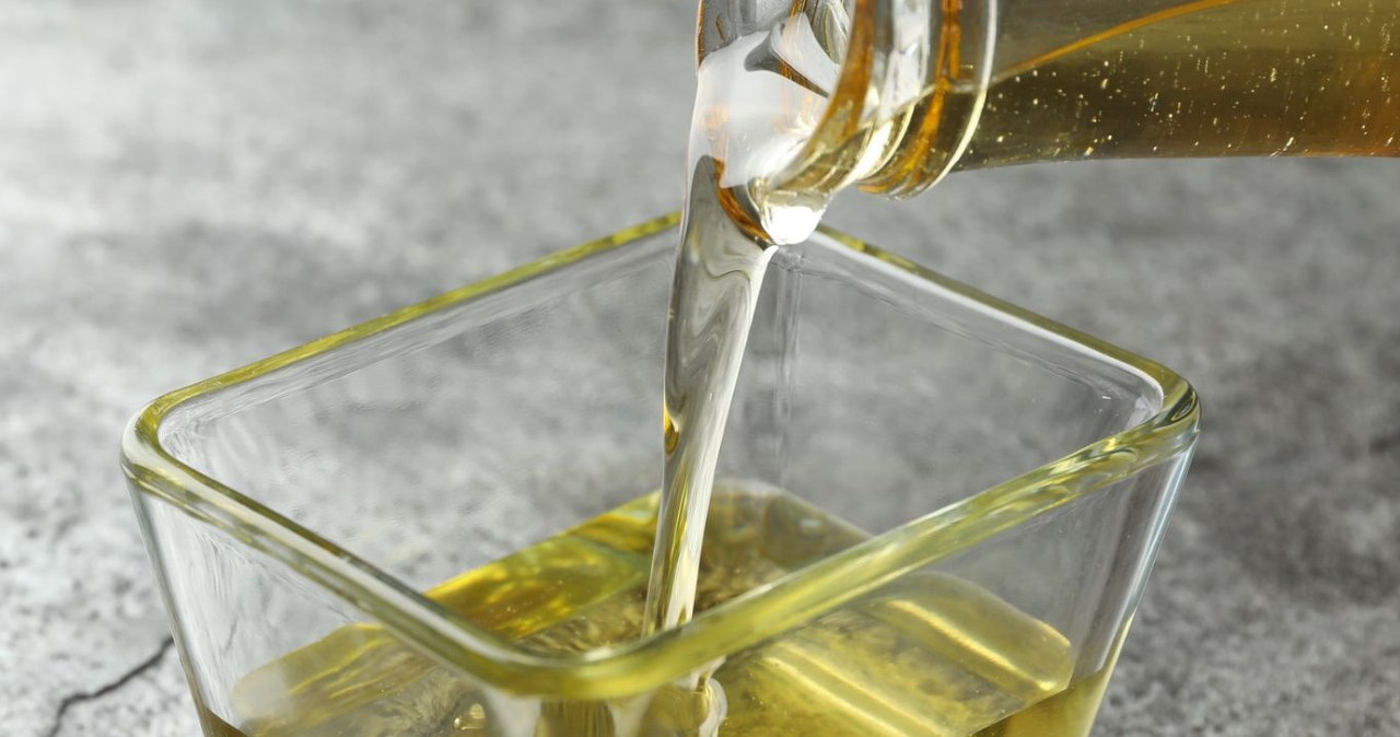 Ten olej nie tylko poprawia trawienie, ale łagodzi również stres i wzmacnia odporność. / Liudmila Chernetska /123RF/PICSEL