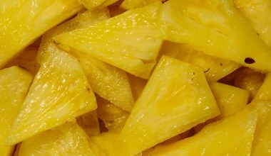 Ten owoc to "plaster" na obolałe stawy i wątrobę. Seniorzy omijają go w sklepie