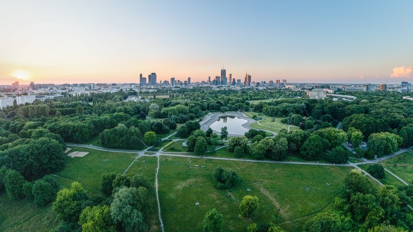 Ten park to idealna lokalizacja na weekendowe wypady w Warszawie /East News