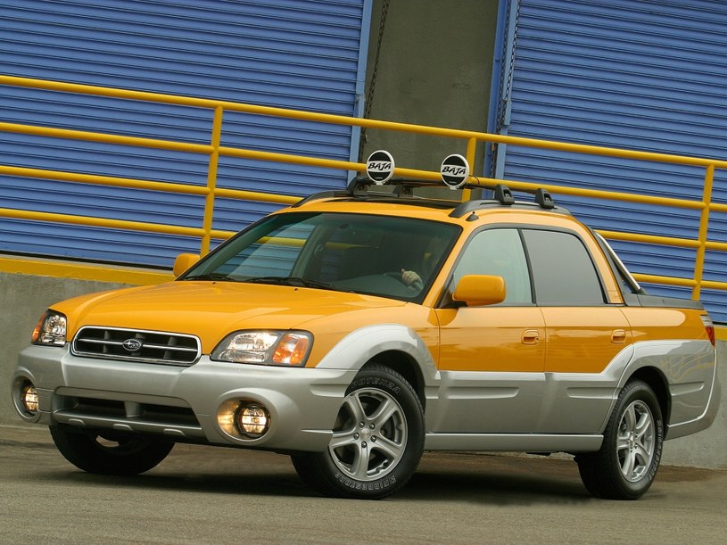 Ten pick-up Subaru bazuje na drugiej generacji modelu Legacy Outback (jest od niego dłuższy o 15 cm). W ogłoszeniach dominują egzemplarze sprowadzone z USA, ale trafiają się także pojedyncze sztuki krajowe. Auto było oferowane wyłącznie z silnikami benzynowymi. Popularny wolnossący 2.5 ma moc 165 KM, a jego turbodoładowana odmiana – 210 KM. Ceny od 20 000 zł. /Subaru