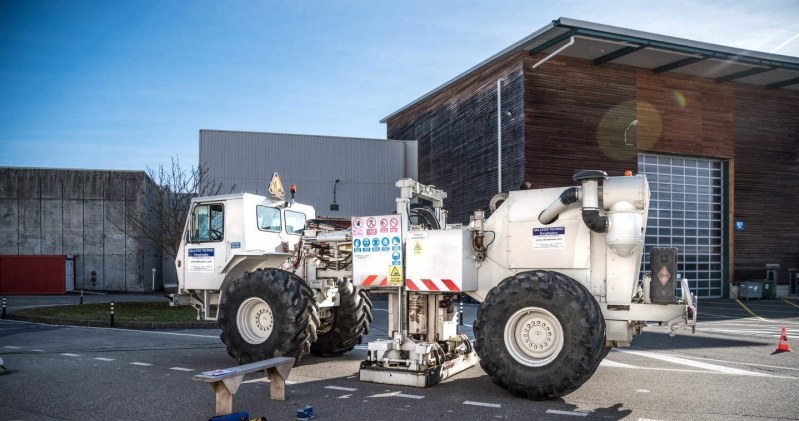 Ten pojazd dokona badań sejsmicznych w kwaterze CERN-u /materiały prasowe