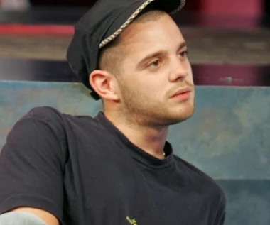 Ten przebój wywrócił jego życie do góry nogami. Co dziś dzieje się z liderem The Streets?