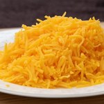 Ten ser możesz jeść, nawet gdy masz wysoki cholesterol. Dietetycy polecają
