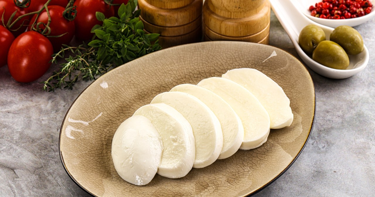 Ten ser to idealny wybór dla seniorów i kobiet po 50. roku życia /andreyst /123RF/PICSEL