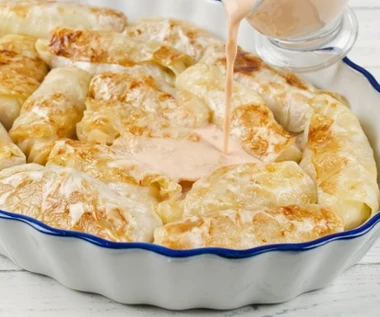 Ten sos do gołąbków zrobi furorę. Ciekawa alternatywa dla pomidorowego klasyka