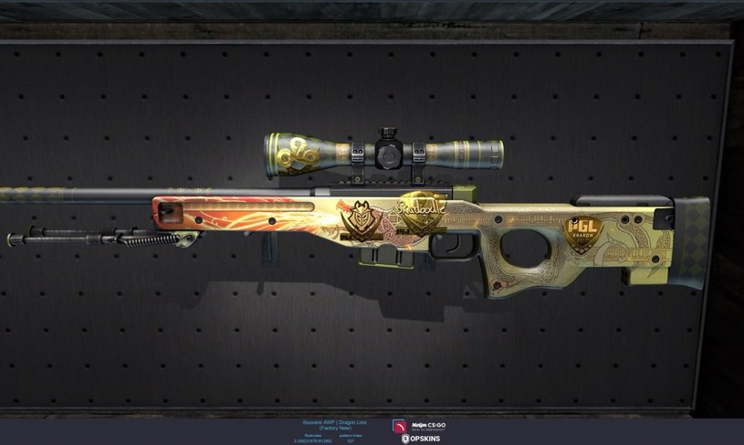 Ten Souvenir AWP Dragon Lore był o tyle wyjątkowy, że ma cyfrową naklejkę z autografem byłego profesjonalnego gracza CS GO,  Tylera “Skadoodle” Lathama /@roflm0nster /Twitter