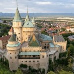 Ten zamek jest jednym z najpiękniejszych w Europie. Romantyczna budowla zachwyca