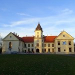 Ten zamek jest wypełniony pamiątkami sprzed wieków. Idealny kierunek na weekend