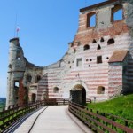 ciekawe miejsca w Polsce Ten zamek kiedyś dorównywał Wawelowi. Widok na Wisłę wciąż zachwyca