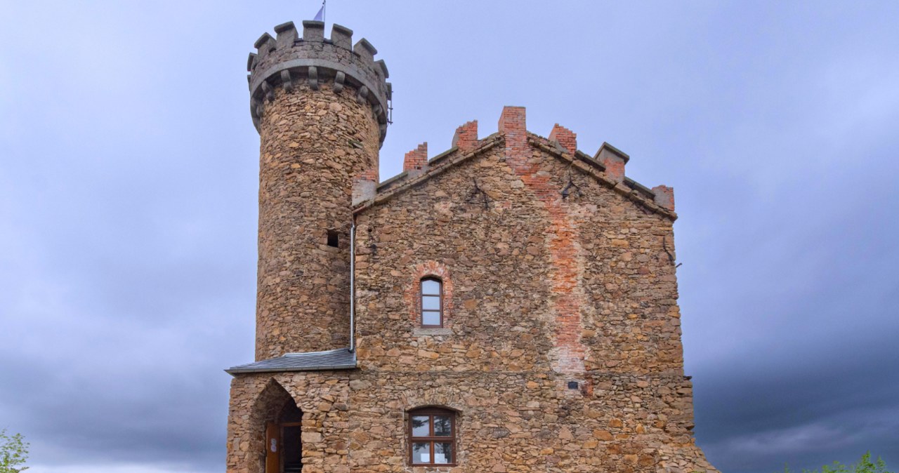 Ten zamek na Dolnym Śląsku zaskakuje swoją historią /Jerzucha62  /CC BY-SA 4.0