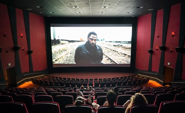 "Tenet" na DVD, "Rodzina" i "Ława przysięgłych" online. Nowy tydzień w kulturze