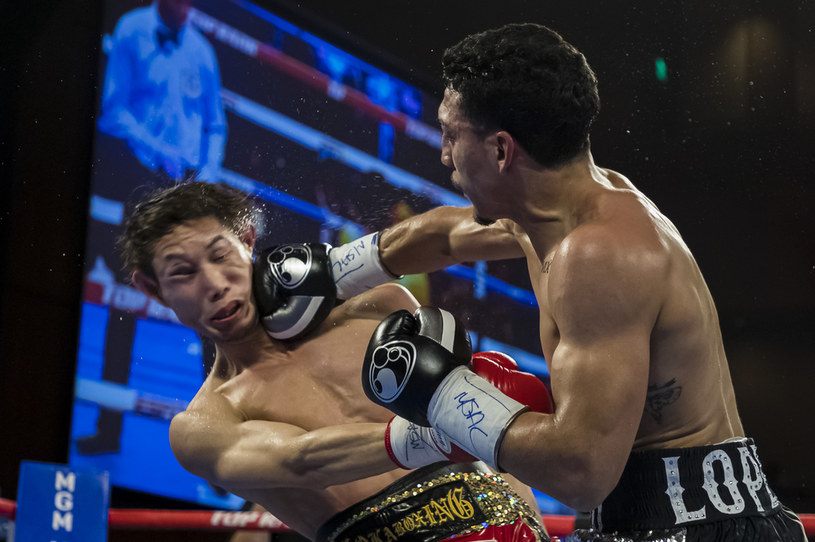 Teofimo Lopez (z prawej) słynie z potężnej siły w pięściach. Tu przekonał się o tym Masayoshi Nakatani /Getty Images