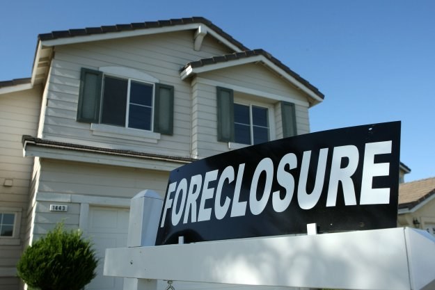 Teraz ok. 7,3 mln kredytów hipotecznych w USA uznaje się za zagrożone /AFP