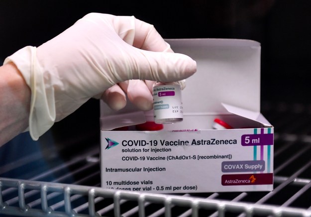 Teraz szczepionka AstryZeneki będzie nazywać się Vaxzevria /GEORGI LICOVSKI /PAP/EPA