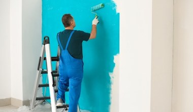 Teraz tak maluje się ściany w mieszkaniu. Goście nie będą mogli wyjść z podziwu