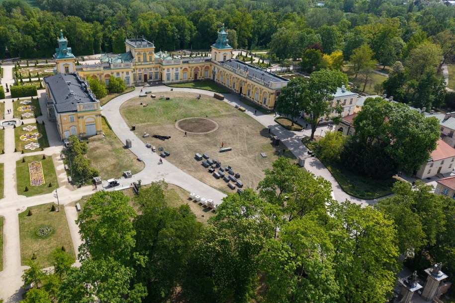 Teren Pałacu w Wilanowie w Warszawie /Leszek Szymański /PAP