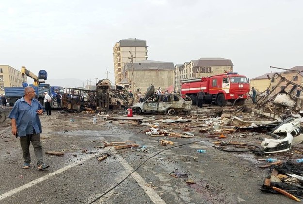 Teren po wybuchu na stacji benzynowej w Machaczkale (fot. Twitter/@Flash_news_ua) /