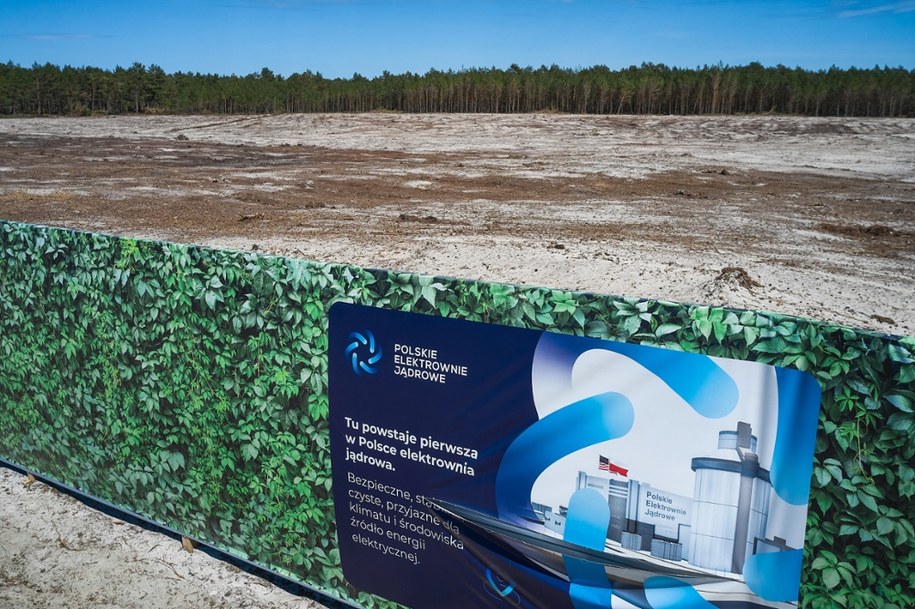 Teren pod budowę pierwszej polskiej elektrowni jądrowej w lokalizacji „Lubiatowo-Kopalino” w gminie Choczewo, zdjęcie z 13 maja 2024 /Adam Warżawa /PAP
