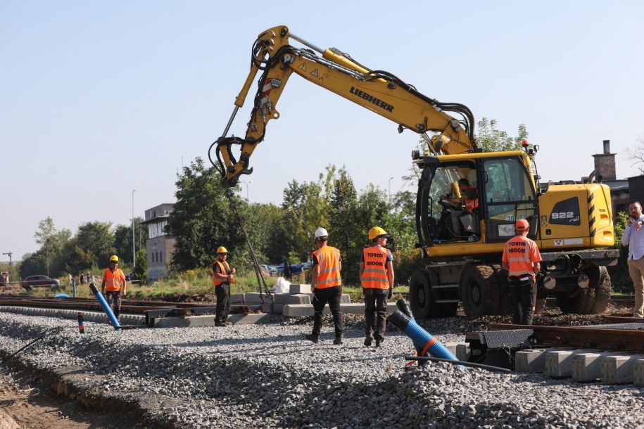 Teren rewitalizowanej linii kolejowej nr 49 Łomża-Śniadowo / 	Artur Reszko    /PAP