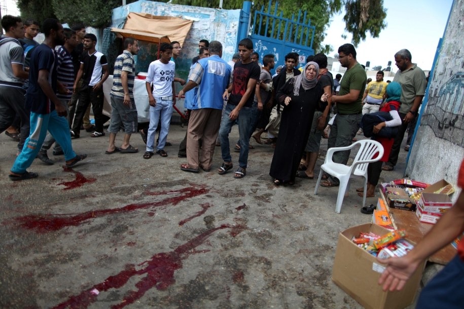 Teren zbombardowanej szkoły ONZ /STRINGER /PAP/EPA