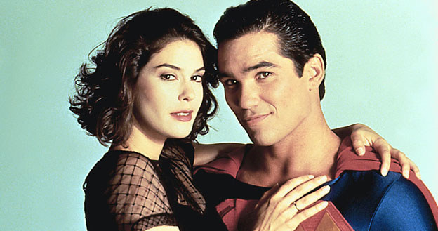 Teri Hatcher i Dean Cain w "Przygodach Supermana" /AKPA