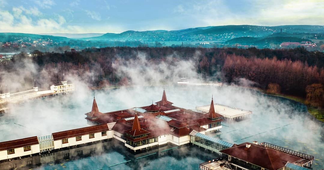 Термальне озеро Хевіз, Угорщина /Domena publiczna