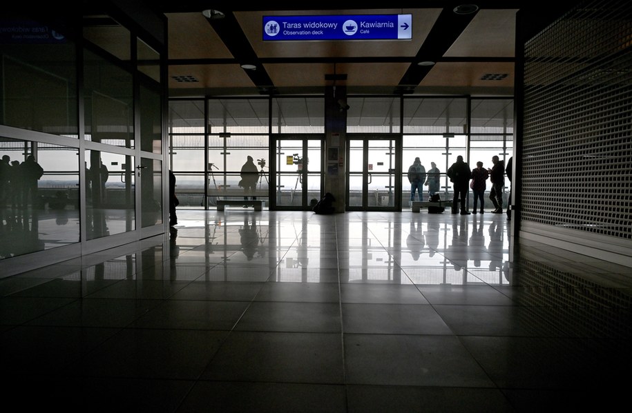 Terminal pasażerski na lotnisku w Jasionce /Darek Delmanowicz /PAP