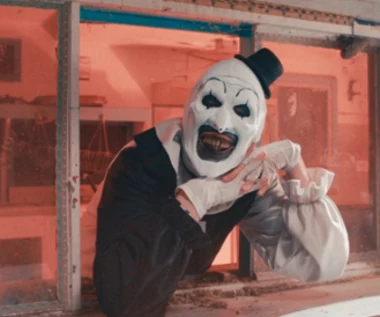 "Terrifier 2. Masakra w święta": Ten slasher naprawdę przeraża i szokuje [recenzja]