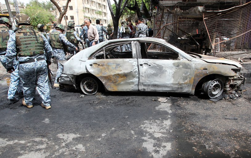 Terroryści ukryli materiały wybuchowe w samochodach, zdj. ilustracyjne /AFP
