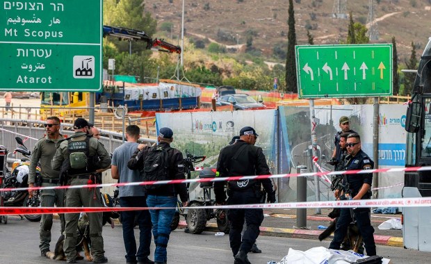 Terroryści weszli do autobusu i strzelali do pasażerów. Atak w Jerozolimie