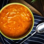 Teściowa dodaje to do pomidorówki. Smakuje lepiej niż w niejednej restauracji