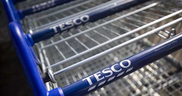 Tesco przeprasza za nieodpowiednią reklamę /AFP