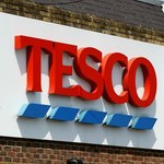 Tesco zamyka siedem supermarketów