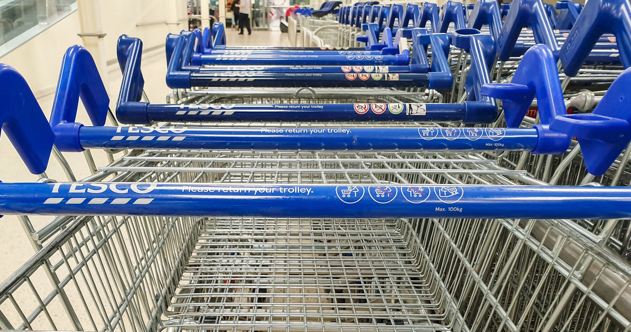 Tesco zwolni ponad 450 pracowników i zamknie 11 kolejnych sklepów /123RF/PICSEL