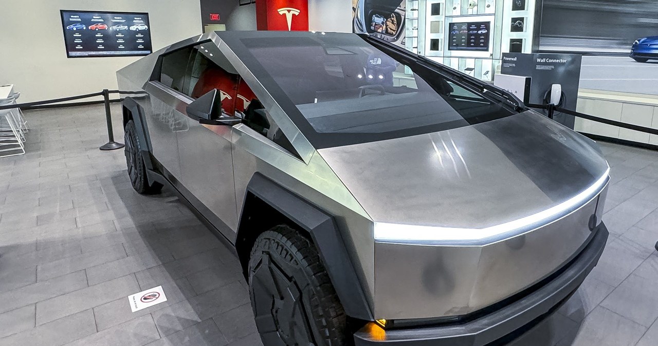 Tesla Cybertruck pojawi się w Polsce. /David Paul Morris/Bloomberg via Getty Images /