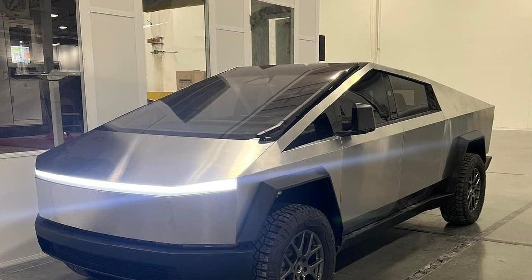 Tesla Cybertruck w nowej wersji /Informacja prasowa