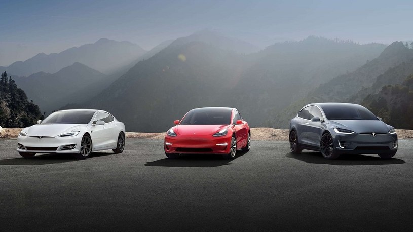 Tesla już oficjalnie w Polsce. Znamy polskie ceny elektrycznych pojazdów /Geekweek