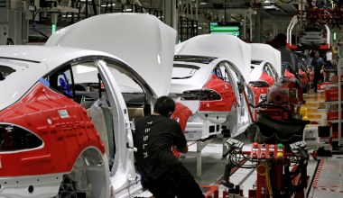 Tesla kończy produkcję swojego najważniejszego modelu. Musk zmienia branżę