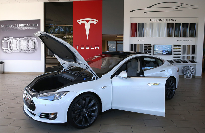 Tesla ma kłopoty /Getty Images