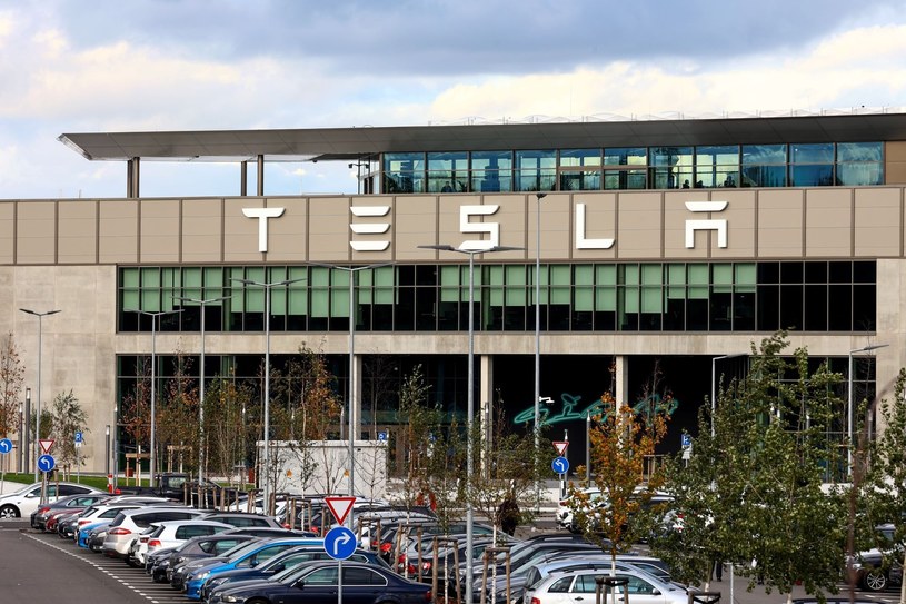 Tesla ma problemy ze swoim zakładem znajdującym się pod Berlinem. /Liesa Johannssen-Koppitz/ Bloomberg via Getty Images /