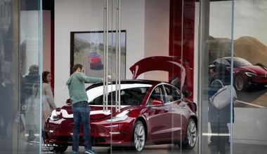 Tesla Model 3 najchętniej wyszukiwanym autem elektrycznym