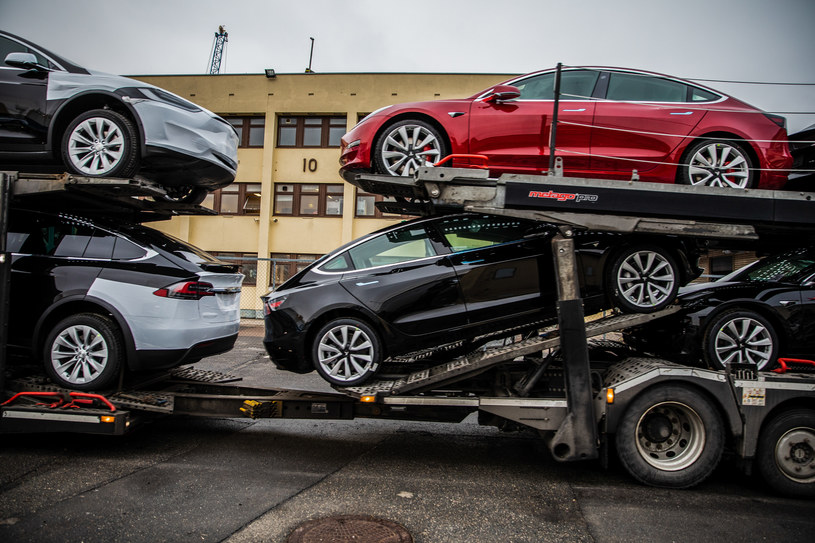 Tesla Model 3 we wrześniu okazała się najchętniej kupowanym samochodem w Europie /Getty Images