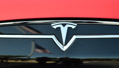 Tesla model S otrzymała nowy program. Z autopilotem!