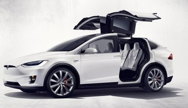 Tesla Model X - elektryzujący SUV