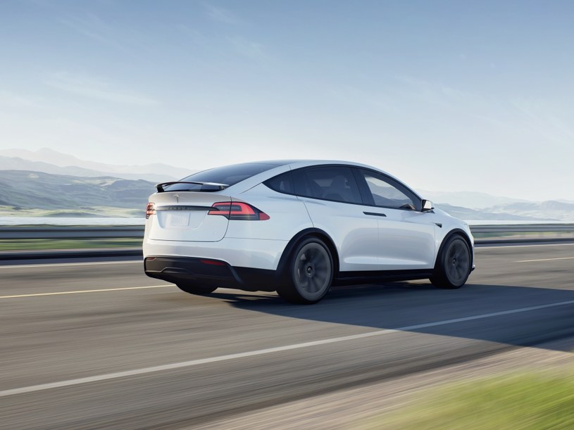 Tesla model X Plaid /Tesla /materiały prasowe