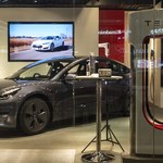 Tesla ponownie obniża ceny w Polsce. Model 3 już za… 40 średnich pensji