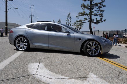 Tesla S /AFP