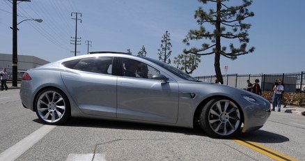 Tesla S /AFP