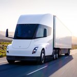 Tesla Semi. Co wiemy o ciągniku siodłowym Elona Muska?